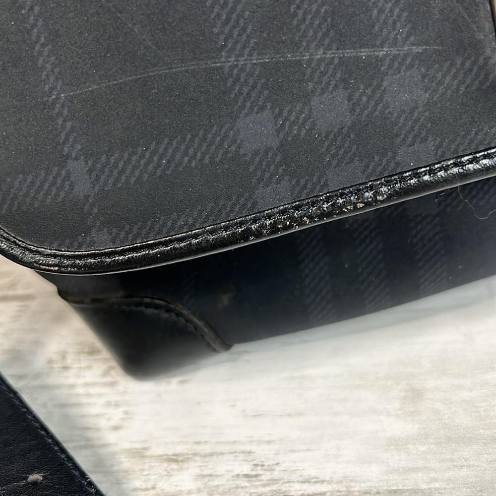 Burberry Crossbody Bag - Picture 3 of 12